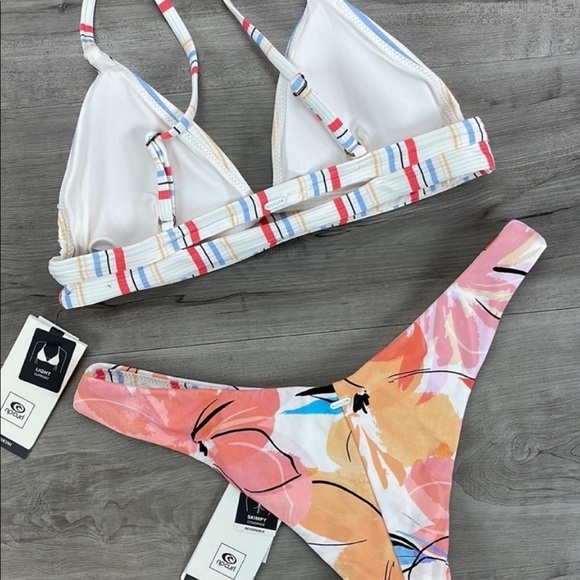 ☀️RIP CURL☀️ BLOSSOM STRIPE TRI TOP BLOSSOM HI LEG REVERSIBLE BIKINI SET - Picture 7 of 16